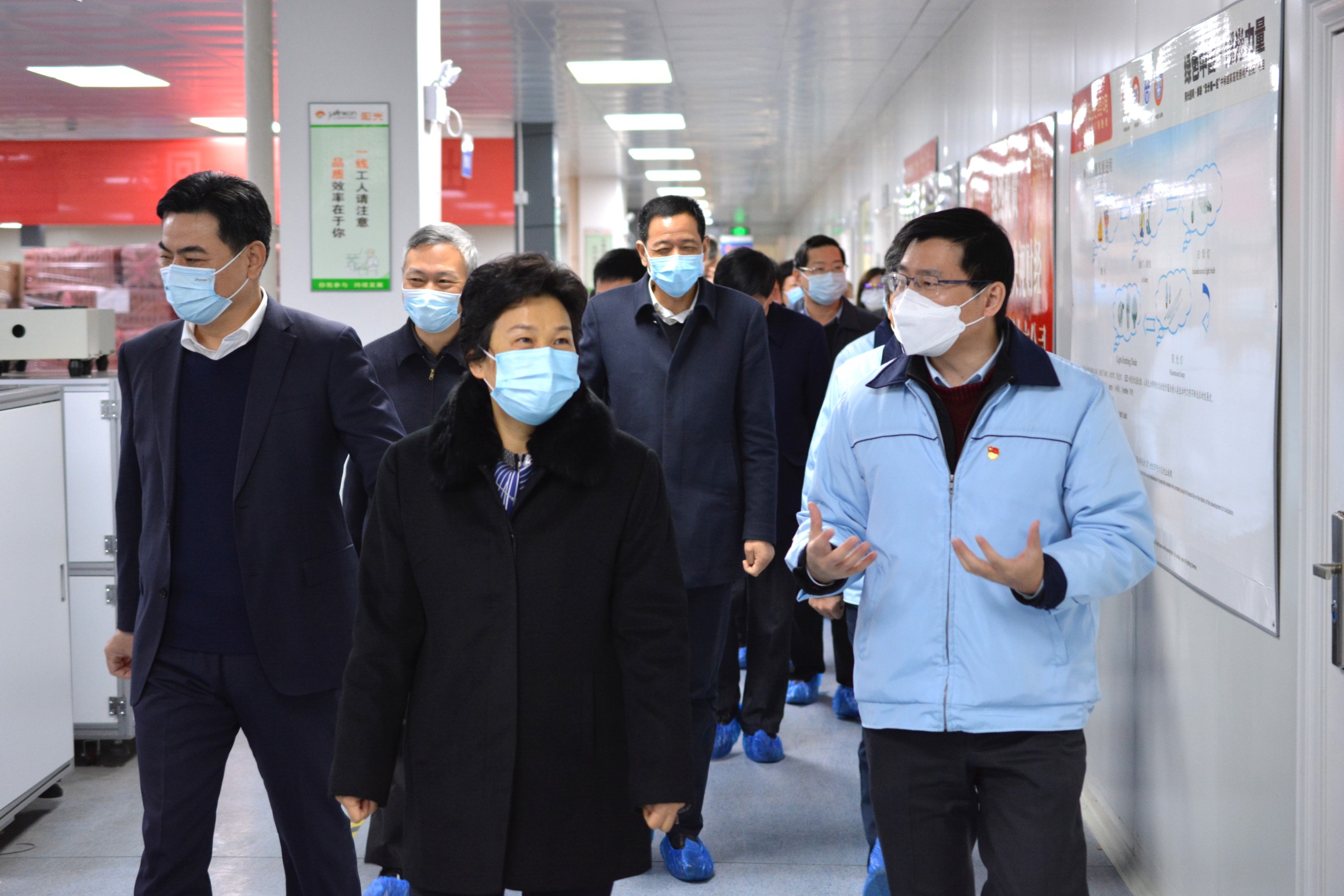 省政协主席葛慧君到意昂娱乐指导督查疫情防控和复工复产工作